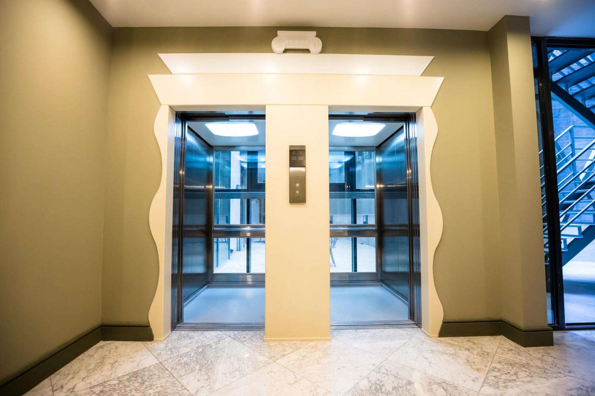 Brosse Garden Hotel Tbilisi Bagian luar foto