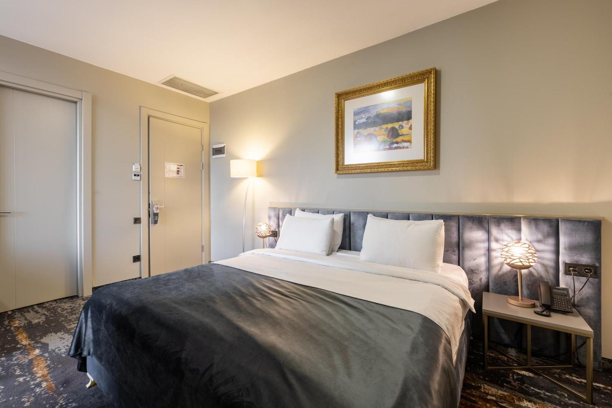 Brosse Garden Hotel Tbilisi Ruang foto