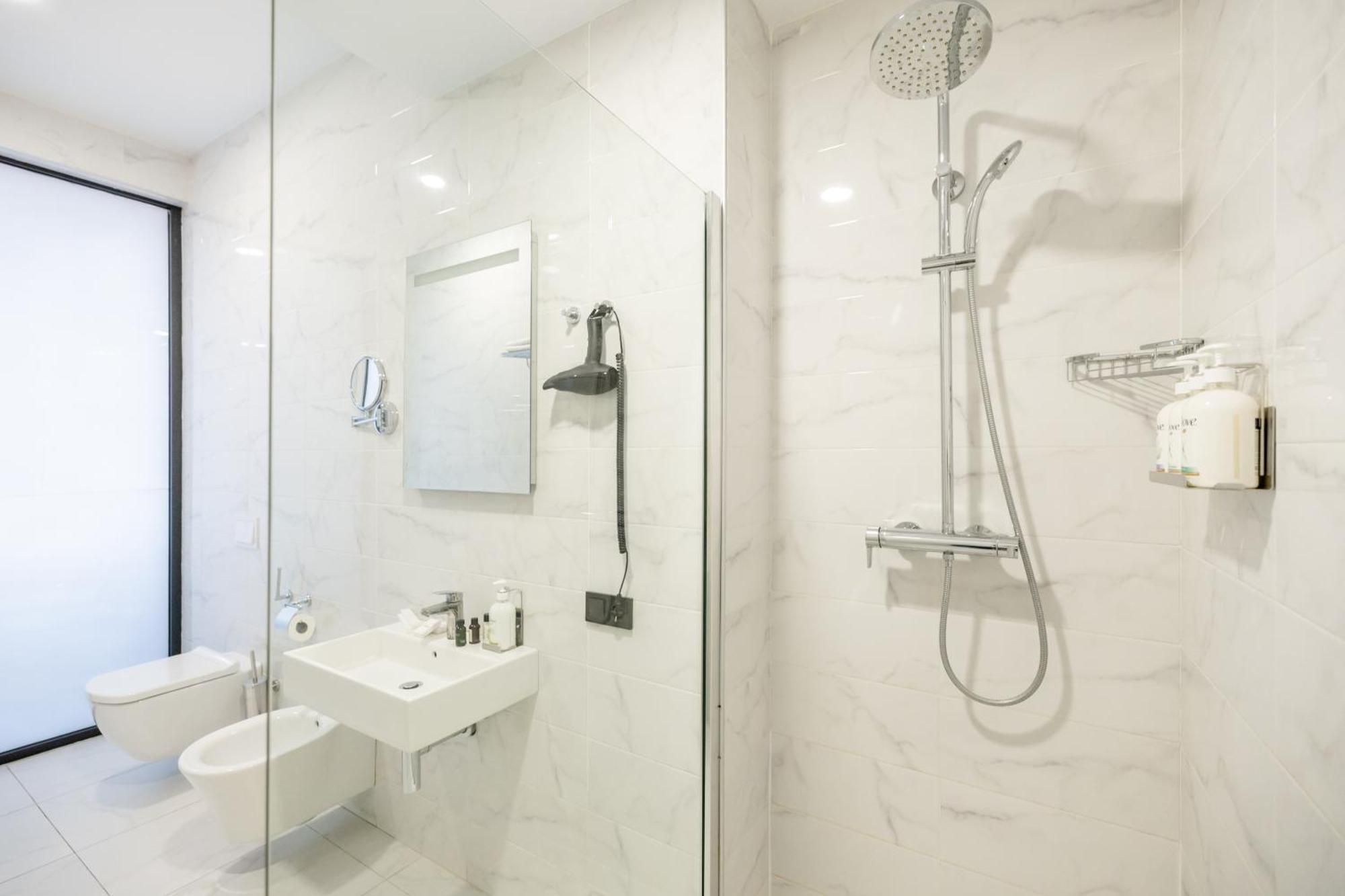 Brosse Garden Hotel Tbilisi Ruang foto