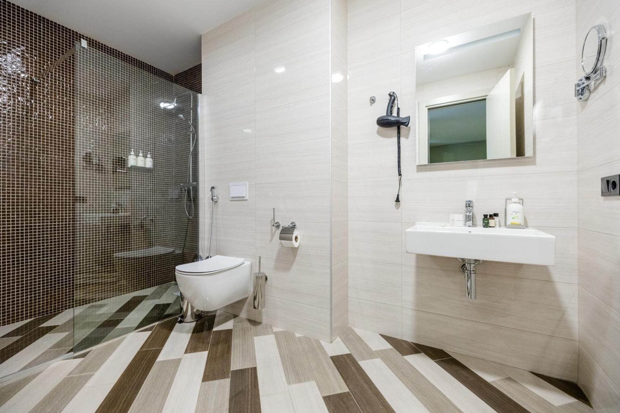 Brosse Garden Hotel Tbilisi Ruang foto